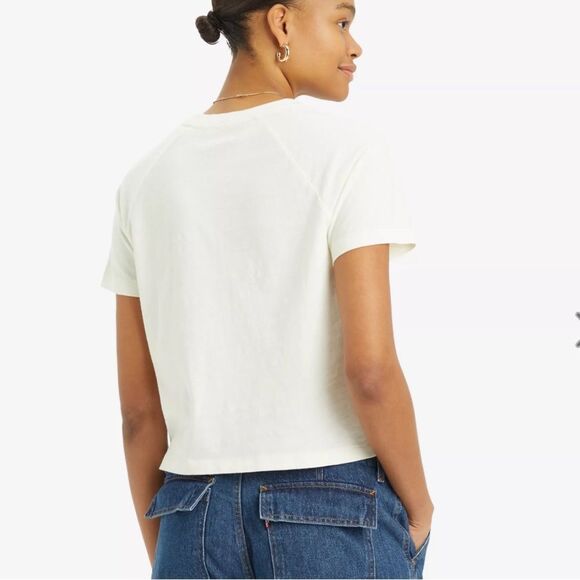 Levi’s Women’s Short Sleeve Tees Bundle – Size Small – 100% Cotton - Picture 4 of 7